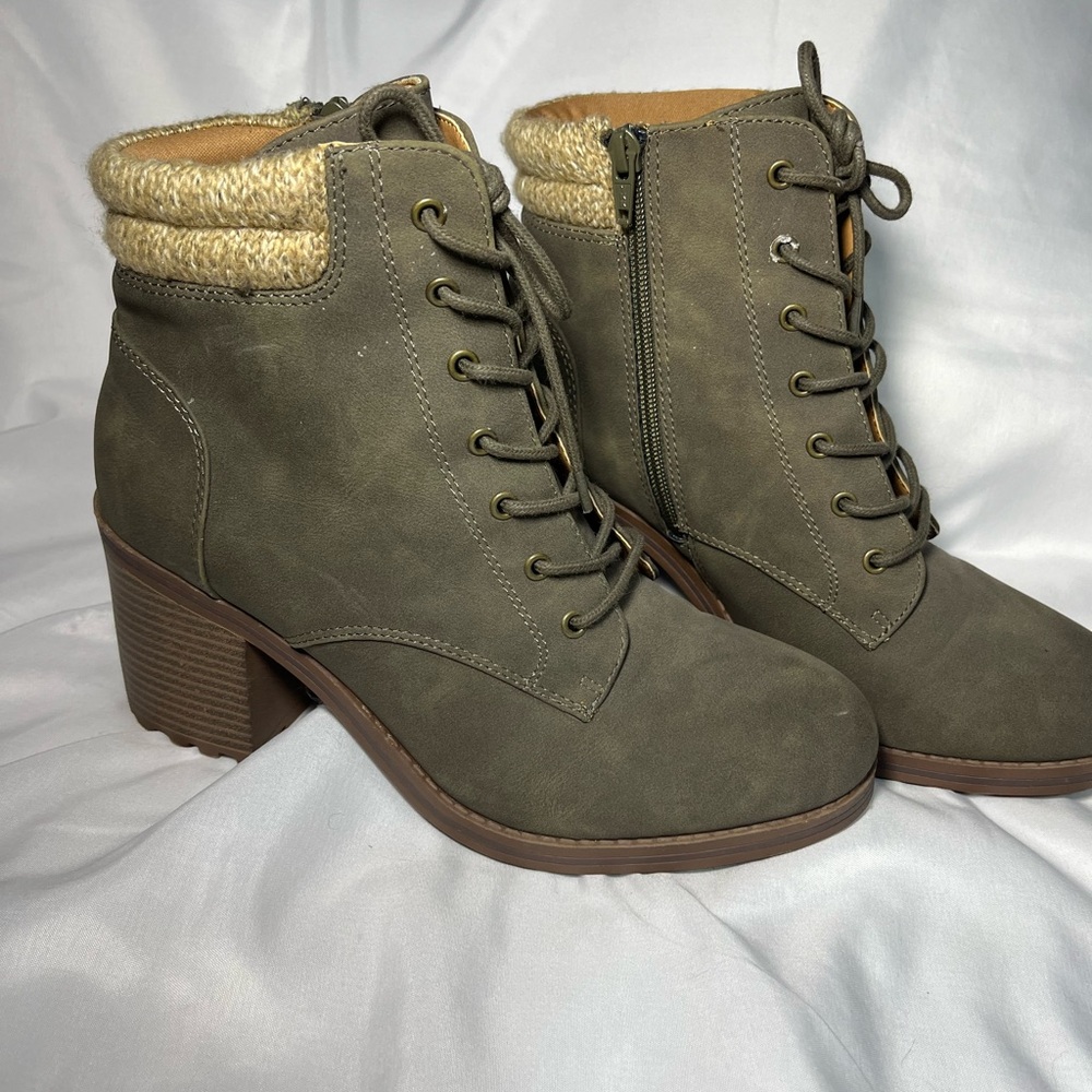 Falls Creek Womens Size 10 Olive Green Lace‎ Up Side Zip Heeled Booties